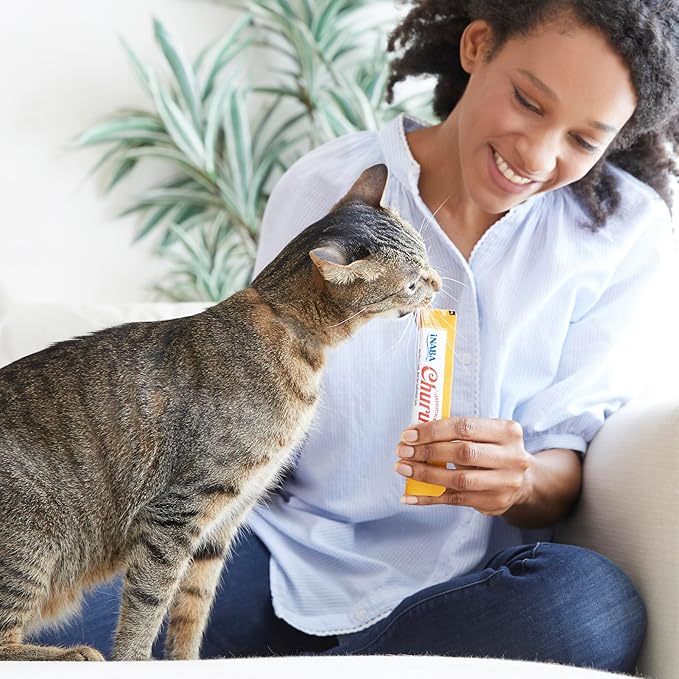 INABA Churu Cat Treats, Lickable, Squeezable Creamy Purée Cat Treat with Green Tea Extract & Taurine, 0.5 Ounces Each Tube, 20 Tubes, Tuna Variety